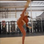 Tetiana Gaidar Instagram – Can’t break me down. Little #motivation on #wednesday #wednesdayfitnessmotivation #inspiration with The Best @armandrabanal & 📸 @blazejszychowski 🙏❤️

#30secondstomars #martialarts #kick #splits #split #contortion #kungfu #kicking #fight #abs