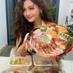 Thùy Anh Instagram - Em pé ham ănnnn #fastsushi #ongsui