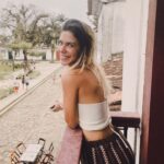 Thaís Müller Instagram - se for pra gente juntar que seja sempre assim: lugar incrível, amigos maravilhosos, música boa e a barriga doendo a beça de tanto rir • como é gostoso a gente junto! 🫶🏼 quero maaaaiissss @bourbon.festival.paraty