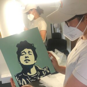 Thaddea Graham Instagram - It’s no secret that my one true love in life is Bob Dylan … but my other is now @benjamin.barry.art for making me an acrylic portrait of the man himself as a wrap gift. THANK YOU doesn’t cover it. Still a little in awe …

Check out Ben’s page for more juicy work. He’s extremely talented, extremely hilarious and extremely kind 🙌🏼