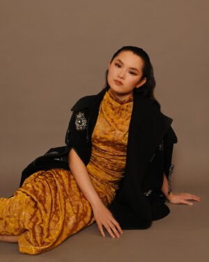 Thaddea Graham Instagram - @grumpymagazine
Stylist: @thomasgeorgewulbern 
Hair: @leighkeateshair 
Make up: @naokoscintu 
Photographer: @jackalexanderuk 
Publicist/ calmer downer of my nerves: @mkcrooke