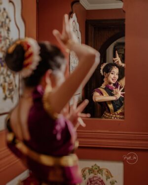 Thamanna Pramod Instagram - The divine feminine✨
Pc: @prajith_idex_signature 
Support: @sa_jin_s 
Concept and choreo: @the_soulful_sole @mnk_dance 
Styled by: @swirlnstyle