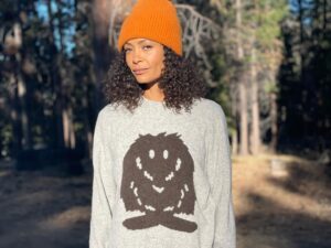 Thandiwe Newton Instagram - Nice pics Booker!

And my darling friend @taookamoto started a company with her hubby

@abodeofsnow 

I LOVE this sweater #Yeti #Cashmere #ethicalfashion 

Check them out and get snuggly

Thandiwe and Booker x

Hat: @theelderstatesman 
Sneakers: @nike @gatorade 🤣
Sweats: @aviatornation 

Booker: @munsterkids @rockyourkids @nike