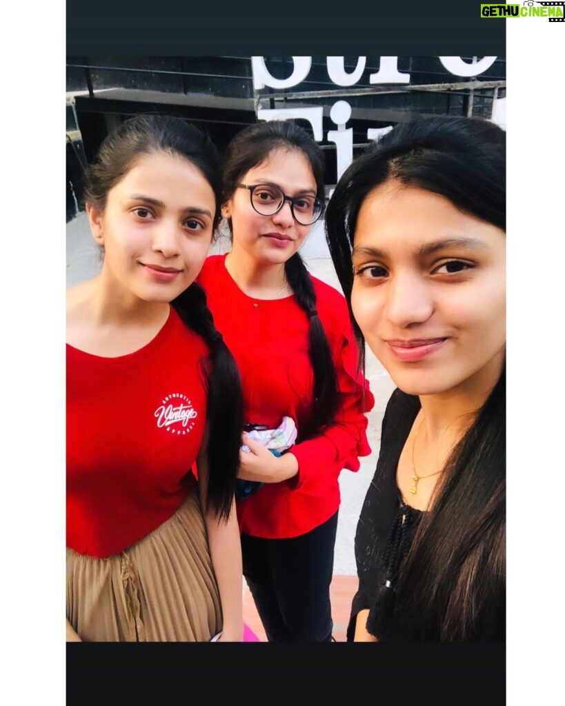 Thanuja Puttaswamy Instagram - ♥️ #sisterlove #siblings @pooja_gowda19 @anu_anujarao 😇