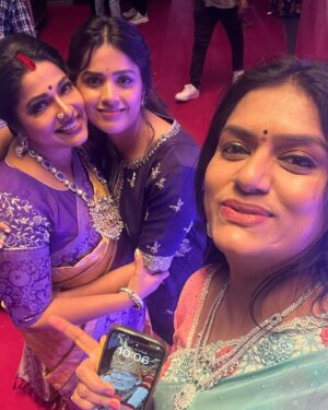 Thanuja Puttaswamy Instagram - 🫶🏻 
.
.
. 
. 
. 
.
.
.
.
.
.
.
.
.
.
.
.
.
.
.
.
.
.
.
#love #seeyouallsoon❤️ 
#instagood #instagram 
#zeetelugukutumbam