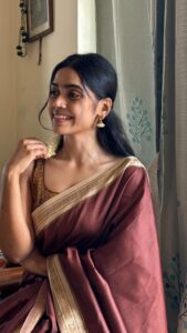 Actress Tharshika HD Instagram Photos and Wallpapers May 2024