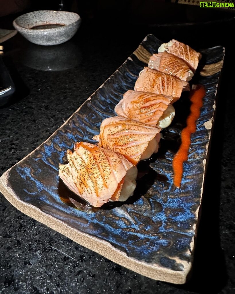 Thauny Raquel Instagram - Sushi night with my Love 🖤