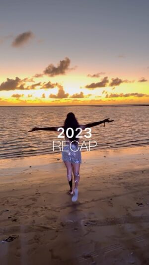 Thauny Raquel Instagram - Não poderia deixar de recapitular o ano do meu RENASCIMENTO. 2023 foi o ano que me reencontrei, recomecei e ressignifiquei muitas coisas na minha vida. Isso por que o amor de Deus me alcançou e MUDOU MINHA HISTÓRIA! 

Abri meu coração, entreguei o controle da minha vida pra Deus, fiz minha parte e ELE FEZ MAIS DO IMAGINEI. Que ano! ✨ Obrigada Deus 🙏🏾 “ porque ele faz infinitamente mais do que pedimos e pensamos” É SÓ O COMEÇO! 

2023 foi o ano do processo, 2024 será o ano do propósito 🙏🏾🤍✨

Ps: Não espere que as coisas mudem nesse ano, se você pretende continuar o mesmo. 💡