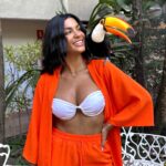 Thauny Raquel Instagram - Não importa quantas vezes eu vá na @psolemar é sempre mágico esse contato com os animais. 🧡 ja criei tanta intimidade que rafael(tucano) sempre me dá presentinho😂 EU AMO DEMAIS ESSE LUGAR! São tantos anos, tantas mudanças, tanta evolução… mas a essência permanece sempre a mesma. Eu sou fã! Obrigada por tudo que vocês me proporcionam 🧡 A última foto é muito especial pra mim 🖤