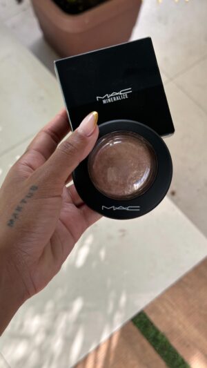 Thauny Raquel Instagram - Chegou o momento de Recife se divertir com a #MACninha recheada de produtos @maccosmeticsbrasil Somente hoje até as 20h você pode garantir  #MeuPrimeiroMac de graça. A ativação acontece na praia de boa viagem, em frente ao hotel jangadeiro. Corre pra garantir o teu 🖤💄

#MACninha  #MeuPrimeiroMAC
*publicidade
🎥 @arisonrod