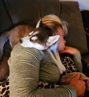 Theresa Serrano Instagram - 😴🐶