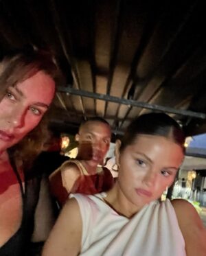 Theresa Marie Mingus Instagram - dribble dress 🚩🖕💎🌮🍄🐱🧚🏾‍♂️