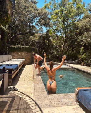 Theresa Marie Mingus Instagram - summertime madness