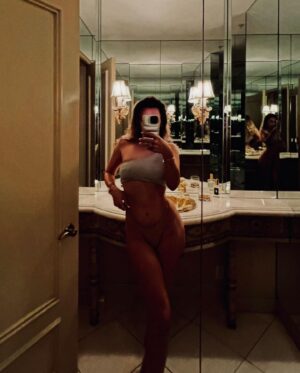 Theresa Marie Mingus Instagram - dépôt à domicile