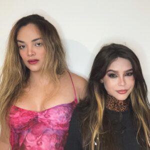Thiessa Woinbackk Instagram - barbie paty e barbie gotica👸🏼👸🏻💖🖤