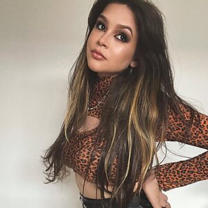 Thiessa Woinbackk Instagram - 🐆🖤✨