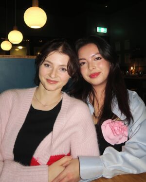 Thomasin McKenzie Instagram - Long distance besties 🥲