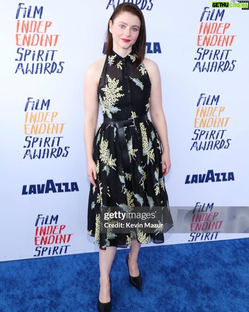 Thomasin McKenzie Instagram - Yesterday for the Indie Spirits in support of Eileen @eileenmovie ❤️ Love this dress and the flowers on it @prada