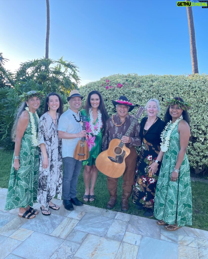 Tia Carrere Instagram - Gorgeous whirlwind tour back in the hometown with @georgekahumoku and @daniel_ho_creations not done yet @napili_kai @uhmaui @proartsmaui #wailea @molokai_hotel #hirosrestaurantmolokai @hawaiinewsnow @khonnews @bluenotehawaii @kalamaschool ***LAST ONE TOMORROW*** @anainahou