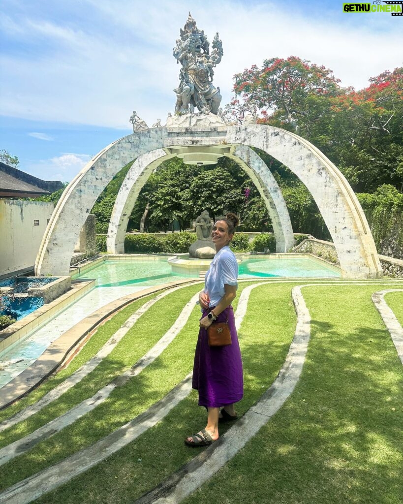 Tiffany Alvord Instagram - 🥺 This was such a beautiful temple! The coast view was insane!! This is also where a monkey stole my phone (and an employee retrieved it 😭🙏). I highly recommend for anyone visiting Bali! 💕 💥 If you see slide 4 this was them bargaining to get a guys glasses back. 😂 Legit within ten minutes the monkeys stole 3 separate people’s glasses OFF THEIR FACES while they were taking pictures haha. The monkeys were savage! All in all such a cool experience!!