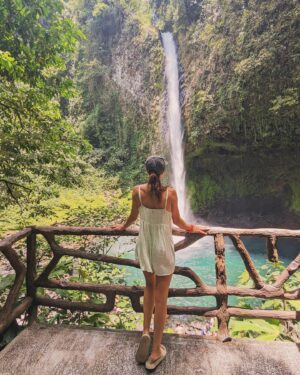 Tiffany Alvord Instagram - ✨ *Don’t* go chasing waterfalls.. they prefer if you play hard to get.. 🤪😅
- 
SWIPE to the end to see me sliding off the mossy rock to my death 🪨😂.. saw my life flash before my eyes, I did. HAVE A GREAT FANTASTIC MONDAY! Let’s crush this week. 🫶