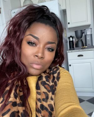 Tiffany Brooks Instagram - Monday motivation to keep glowing up! That’s me 70lbs ago, in 2016. I was happy, beautiful, kicking ass in my career, but not healthy. So I made water a priority, ate 5 healthy meals/mini meals a day vs. Being on bullshit once a day. Now I’m more confident, collected, and feel like I can do anything, look younger than I did 10 years ago, and love shopping for clothes!

I guess my glow ups don’t just happen in houses. 🤷🏾‍♀️

#chicagointeriordesigner #aginginreverse #beforeandafter #weightloss #Glowup