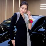 Tiffany Lau Instagram – electric cars just keep getting better and more appealing 😍 my first time visiting the all new BYD service center in Kowloon Bay and was overwhelmed with how big the space is! congratulations on the grand opening and excited to see all the beautiful cars that will be releasing this year!! 🥳

#比亞迪 #聯大汽車 #BYD電動車 #BYD #BYDSEAL @bydhongkong @byd_global