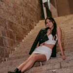 Tiffany Lau Instagram - stay true to who you are. don’t be someone you’re not just to please others 🖤