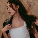 Tiffany Lau Instagram - stay true to who you are. don’t be someone you’re not just to please others 🖤