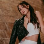 Tiffany Lau Instagram - stay true to who you are. don’t be someone you’re not just to please others 🖤