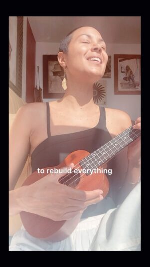 Tiga Instagram - Qq rayons de Soleil et d’Amour ☀️✨👑
3ème fois que je poste cette vidéo 🤭 Ceux qui ont suivi, savent 😅😉🤌 Voici la version définitive 🤙 Gwo bizzzouxxX #infaTIGAble