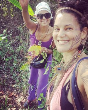 Tiga Instagram - Hier encore nous arpentions forêts et plages sauvages, nous dormions dans des hamacs et nous portions fièrement nos tatouages Wassu-Cocal (un peuple indigène habitant dans l'état d'Alagoas)…
Merci ma soeur chérie @catoony de m’avoir accompagnée sur un de mes périples à travers le Monde. 
Ô comme j’aime le Brésil ! Pour sa force vitale et son authenticité 🙌✨🍀

Gratidão de todo meu coração 😌🫶✨
#bresil🇧🇷 #forestlife #voyage #découverte #rencontres #amazonbrasil #natureloveuses #sisterhood💕 #friendship #tatooed #flowerpower #water #trees #snake #adventure #passion #partage #lesplusbellesimagessontdansmoncoeur
