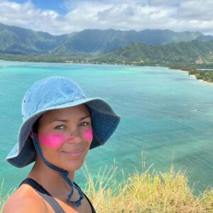 Tiga Instagram - J’ai décidé de me dissoudre dans l’Océan Pacifique.

#surftrip #hawaii #pacificocean #solotraveller #underthesea #citoyenneenpélerinage #dissolutiondelassembléenationale #elections2024 #catchingwaves 🌊☀️🧜🧜‍♀️