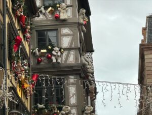 Tilbe Saran Instagram - #strasbourg nehrin kolları arasında küçük mücevher ve ARTE…