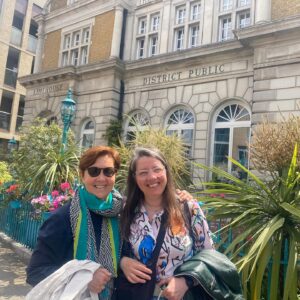 Tilbe Saran Instagram - #öndersahan dostları buluşturdu. Teşekkürler#london #limehouselibraryhotel @edacatalcam #mevsimlikoyunculartiyatrohaftası @maviproductionuk