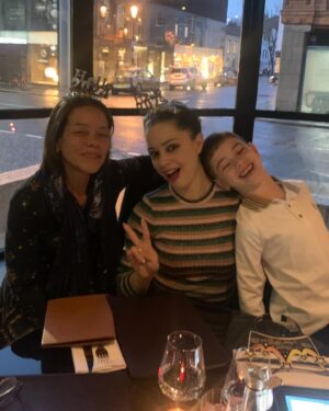 Tina Barrett Instagram - #happynewyear wishing you all health, wealth, happiness and prosperity in #2024 stay blessed love ya 🥂🩷🙌🎉🙏💋