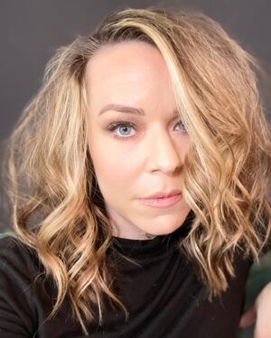 Tina Majorino Instagram - Got Spruced: A Series 
((makeup/hair by the inimitable @mohawkmakeup 👑))