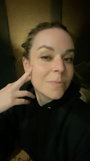 Tina Majorino Instagram - When it’s 2:30 in the morning and you HAVE to document your brows looking the best they ever have before washing your face because @mohawkmakeup blessed you on a shoot where you weren’t even in front of the camera but she’s the best like that. 👑 #ThatsAll #OnlyBrows #ValHarvey #VeryImportantThings  #TheBest…Around