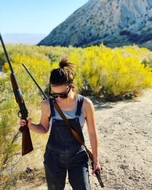 Tina Majorino Instagram - Uncharted 5: Chloe’s Fortune 😎 #pewpew #putmeincoach #uncharted #wuptop #ps4