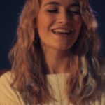 Tinne Oltmans Instagram - Dansje placeren💜 Heel hard gewerkt aan de videoclip van #voelwatikvoel met een heel fijn team. Bekijk hem vanaf nu op YouTube.