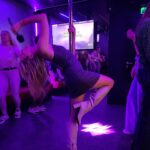 Tinne Oltmans Instagram - Well.. that escalated quickly from karaoke animal to professional pole dancer. Swipe to last.. #ikhebditéchtnognooitgedaan #birthday #karaoke #poledance @joyt.antwerpen