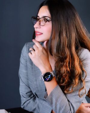 Tithi Raaj Instagram - Formal outfit kinda day! I completed my look with the Amazfit GTR 2 new version . 
.
Shop my favourite timepiece on Flipkart.  #AmazfitIndia #AmazfitGTR2 #anewclassicessential