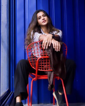 Tithi Raaj Instagram - Monday Blues 💙♥️
.
PC : @fotopluto.ig 
#monday #motivation #moodygrams if
