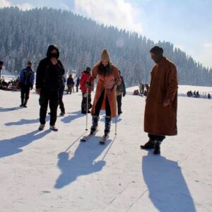 Tithi Raaj Instagram - See you on the slopes❄️🎿 
.
#snow #skiing #sports #sky #shine #morning #best #day #happy #travel #adventure #experience #lifestyle #allthingsart