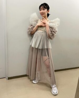 Tomoyo Kurosawa Instagram - kioku tadori te 2024 aquarium🪼

携わってくださったすべての皆様、そして会場にお越しいただいた皆様のおかげで、無事終演することができました。
応援してくれている皆様にきちんと感謝を伝えたいと願って設けていただいたお見送り会ではたくさんの皆さまにお会いすることができて、お友達がたくさんできたようなしあわせな気持ちになりました🪼
これからもコメントなどでおはなし聞かせてくださいね🌱

優さんの豊かさ、ヒロさんの繊細な重なりと恵梨さんの全てを包んで運んでこれる歌声。
照明の美しさ、厳しさに誘われて、主催の皆様の愛に助けられて。
自分の未熟さをたくさん感じた、学びの時間でした。

あの物語はあそこに置いてきて、
今日からはまたあらたな物語を始めたいと思います。
ありがとうございました！

#kiokutadorite2024 

・・・・・

お洋服をお揃いにしてあいにきてくれたのすんごく嬉しかったから、これからもたくさんタグつけしていくね👗✨
みんなにあってて最高だった！
ありがとう😊

・お見送り会💛
ビスチェ/ワンピース @arc_press 
チュールビスチェ @labelleetude_official 
チュールワンピ @birthdayroom_official 
アクセサリー @rhodes_showroom 
リング @ohrorajewelry 

・キュルキュルミニワンピ🩷
ワンピース @shabondama_info 
アクセサリー @rhodes_showroom 
ハートイヤリング @shirochocolate07 

優さんのuo🐠
@arc_press 
ブルーシアートップス @yae_tokyo_