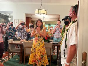 Tori Anderson Instagram - Tonight is the night, it’s the season finale!

I am so incredibly grateful to be a part of this ‘ohana. Thank you to the crew, the fans and the beautiful people of Hawaii because without you, none of this would be possible. Mahalo nui loa ♥️