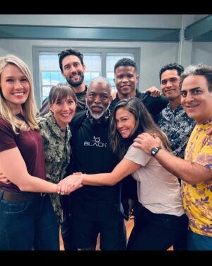 Tori Anderson Instagram - The team is back tonight! 

#NCISHawaii