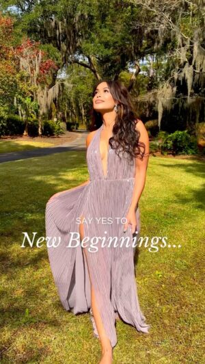 Tracey Edmonds Instagram - And just like that... winter is ending and Spring is about to begin! 🌸🍃 Time to start something new and trust the magic of new beginnings. I’m ready. Who else is? - XO, Tracey

#mondaymotivation #spring #newbeginnings #todaysinspo #fashioninspo #grwm #shotoniphone #vloggerlife #dailydose #minivlog #dailyvlog