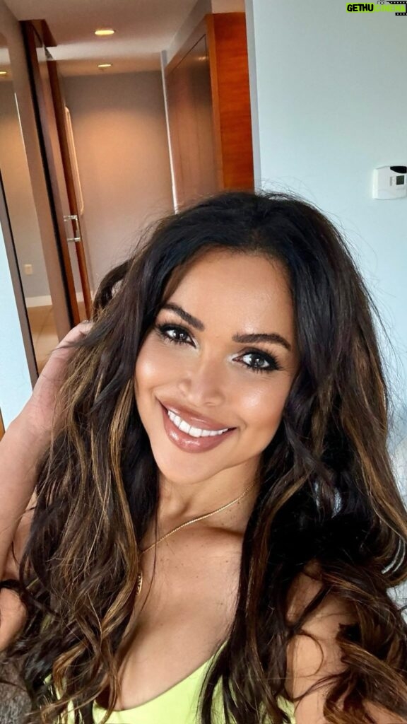 Tracey Edmonds Instagram - Happy Monday Fam! There’s nothing like starting the week REFRESHED after having a rejuvenating weekend. The Four Seasons is ALWAYS “My Home Away From Home” and does that for me! Thank you to the @fsdenver for bringing me out this weekend! I had such a wonderful time at your beautiful hotel and it was so great to reconnect with old friends! We LOVED our time at the @edgesteakhouse and your new #MontanaEscondida Bar! Sending everyone LOVE! Let’s get it this week! ✌🏽❤️ • • • • • • #fourseasons #fourseasonshotel #getaway #weekendvibes #weekendgetaway #weeklyrefresh #selfcare #liveyourbestlife