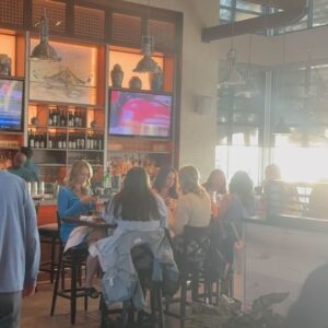 Tracey Edmonds Instagram - Happy Monday Fam!  Hope everyone had a great weekend!  My yesterday was spent doing my FAVORITE weekend activity... DINING OUT WITH FRIENDS! 🥰  Tried a new spot out here #bennyhudsonseafood with two of my dear friends Matt and Michelle @edgeofrealityproductions @lowcountryrealestate!  It's my NEW FAVORITE Hilton Head spot!  Now... time to get back to work!  LETS GO!!! 👊🏽✌🏽❤️ #positivevibesonly